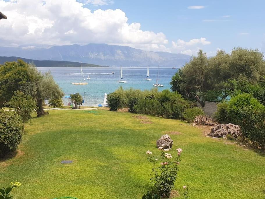 Nikiana House | By the sea