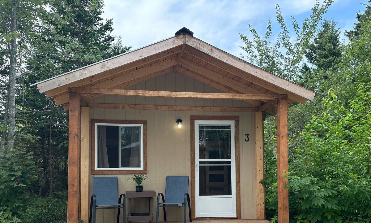 Queens County Cabin | Cabin #3 centrally located to beaches, golfing and the Confederation Trail!