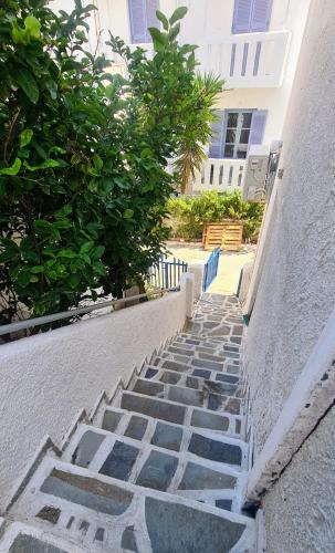 Livadi House | Captain's George