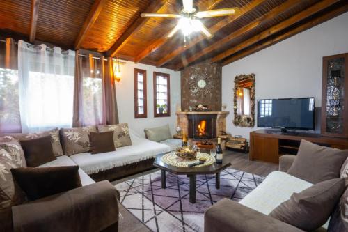 Tsakoi Apartment | Casa Rita ΛΟΥΤΡΑ ΠΟΖΑΡ