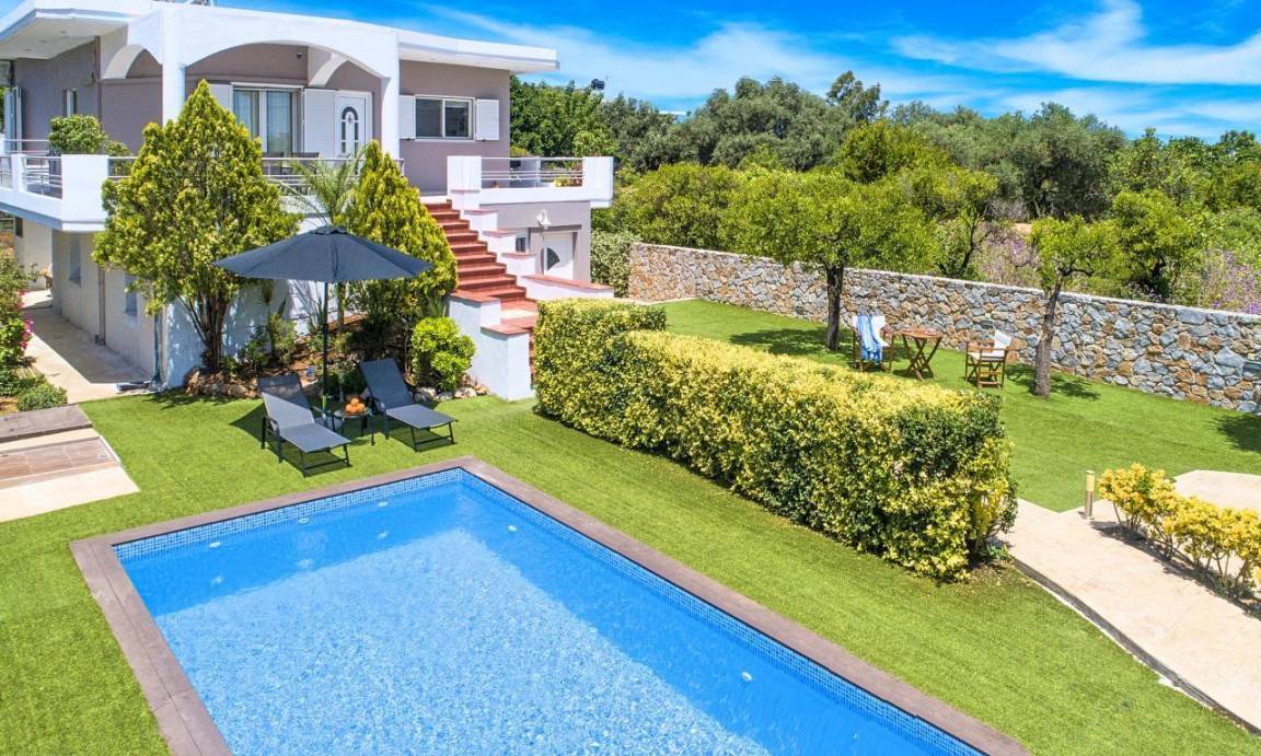 Mourniai House | Chania City Villa Heated Pool