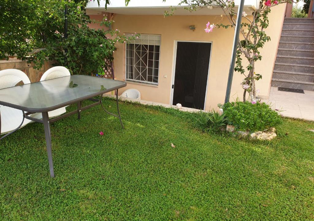 Zalongo Apartment | Chara’s family residence with garden for 4 persons KASTROSIKIA - PREVEZA