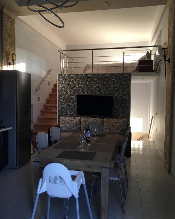 Polichrono Apartment | Chervona Ruta Sea View Appt