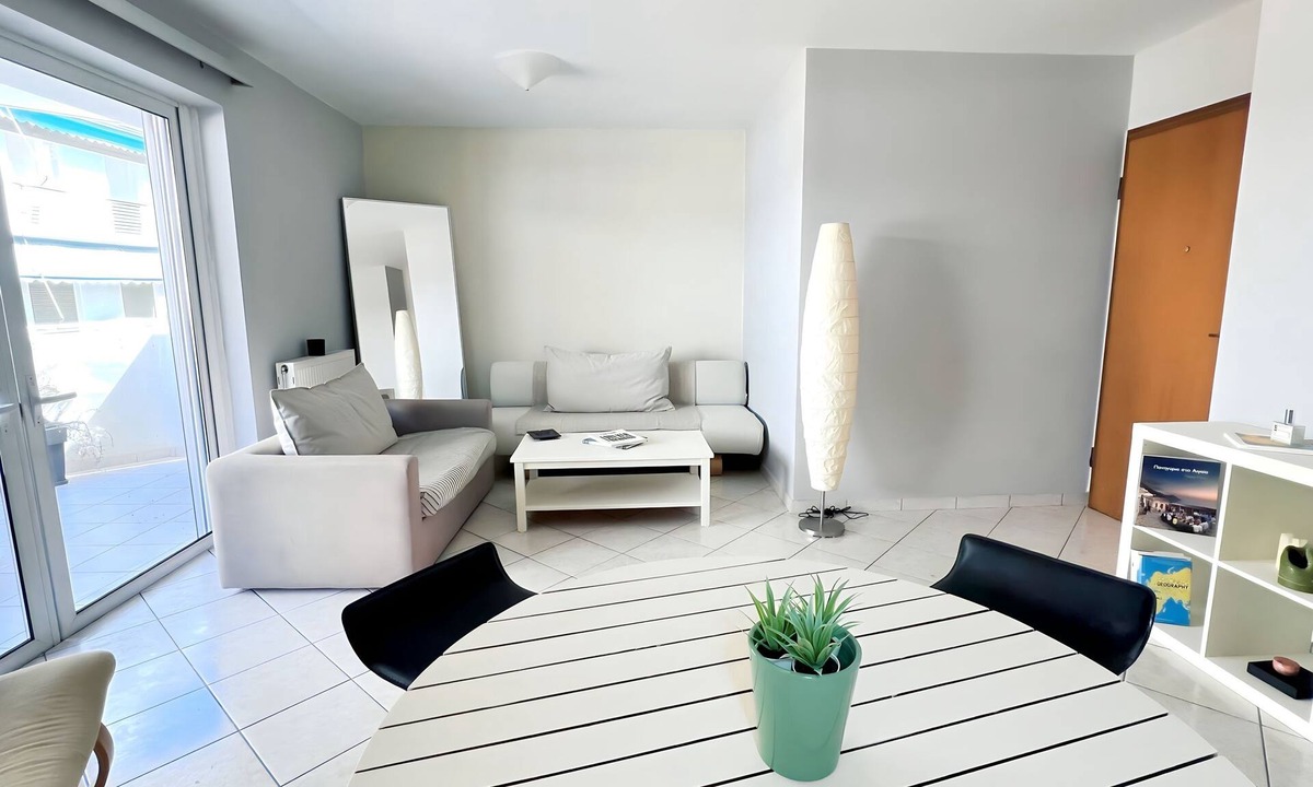 Anafiotika Apartment | Chic Koukaki Home by ΜΡS