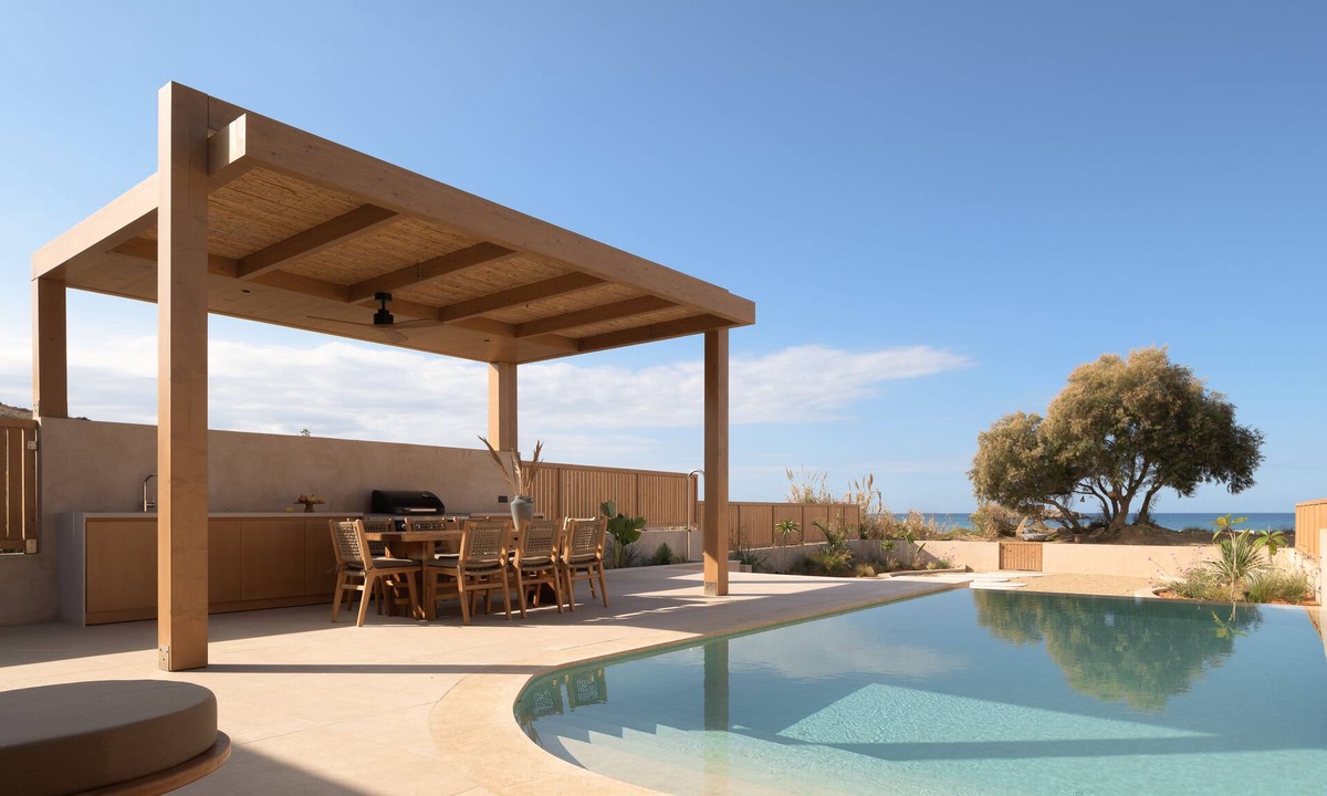 Karteros Villa | Cicada Oneiro Suite, Elegant Beach Living