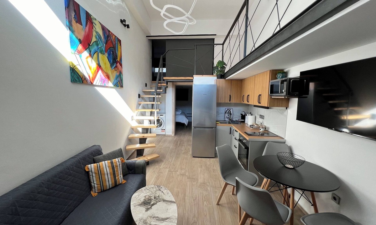 Kavala Apartment | City Center Loft With Private Parking
