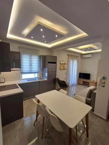 Vardaris Apartment | City Centre Apartment near Metro Station
