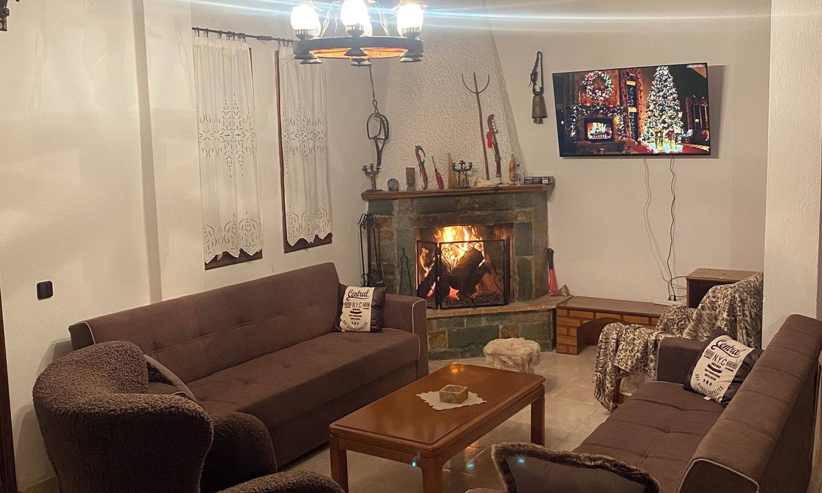 Ethikes House | Cosy maisonette on wild Mountain. Pet-Friendly!