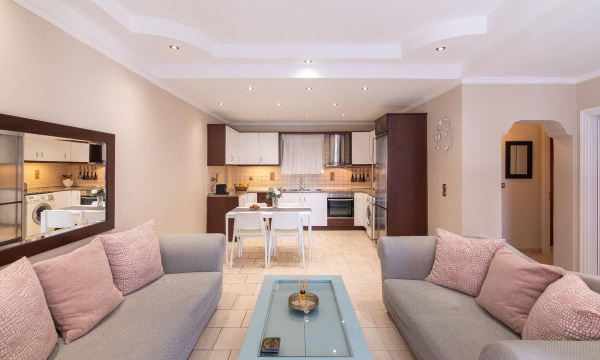 Alepou Apartment | Cozy and convenient two-bedroom apartment city getaway in Corfu