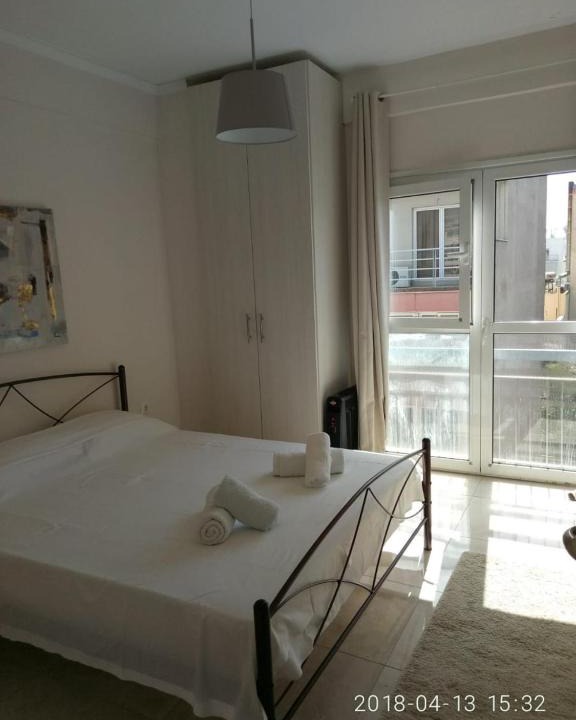 Kerameikos Apartment | Cozy Apartment With Side View of Acropolis