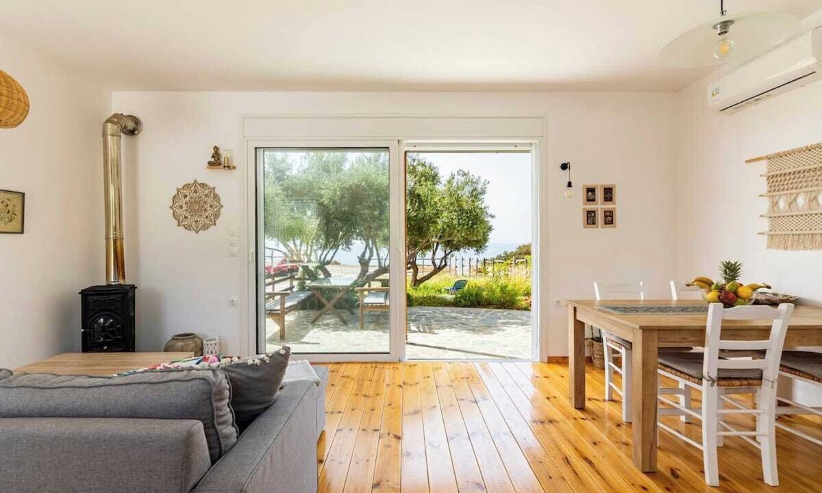Ferma House | Cozy vacation home beautifully situated by the sea