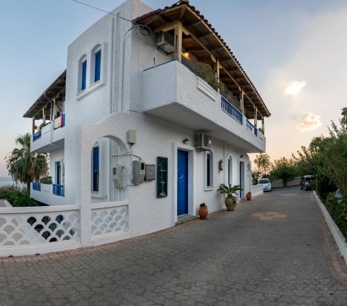 Achlia Apartment | Creta Sky