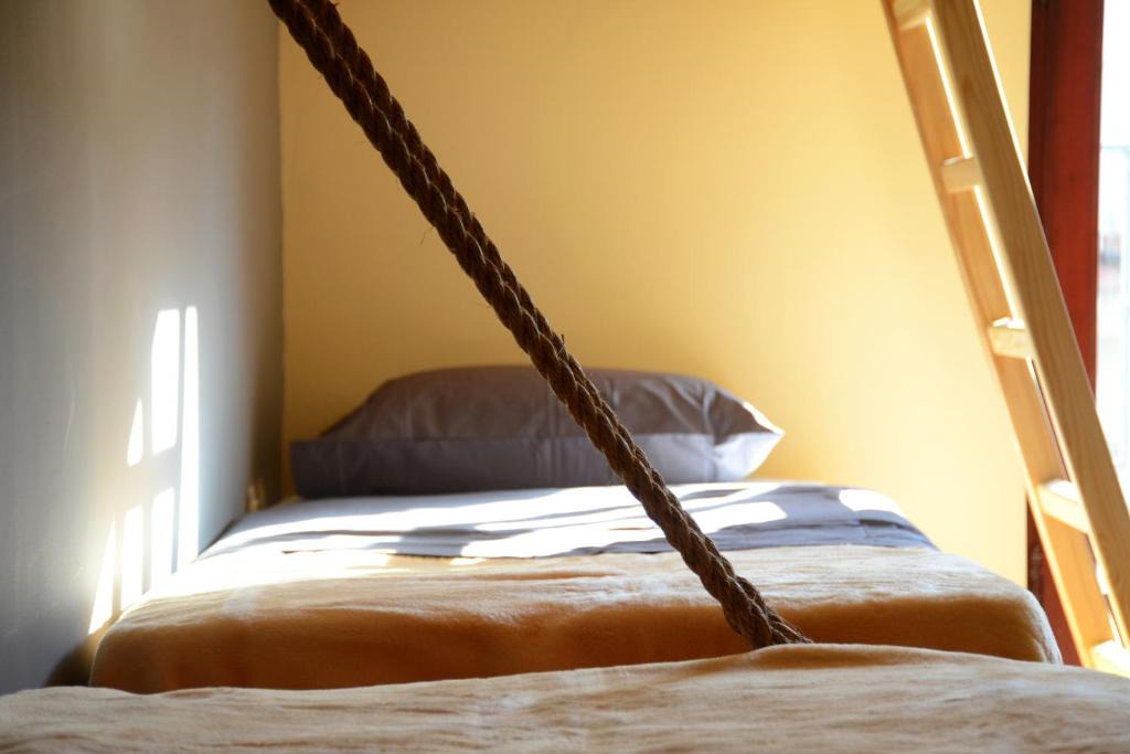 Ano Poli Hostel | Crossroads