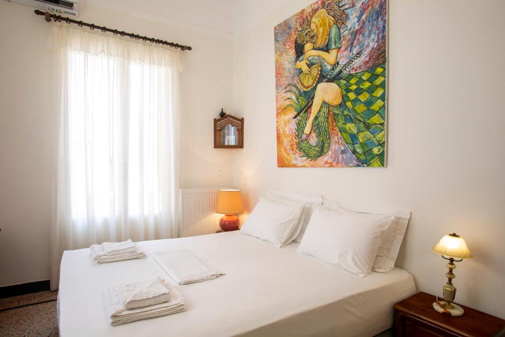 Psirri Apartment | Delightful 2 BEDR-2 BATH Apt with Access to Rooftop Garden - EP9U