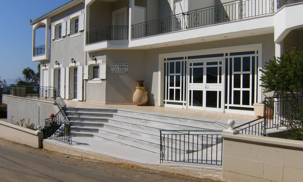 Karavados Apartment | Dendias Studios Self Catered Apartments in Karavados Kefalonia Greece