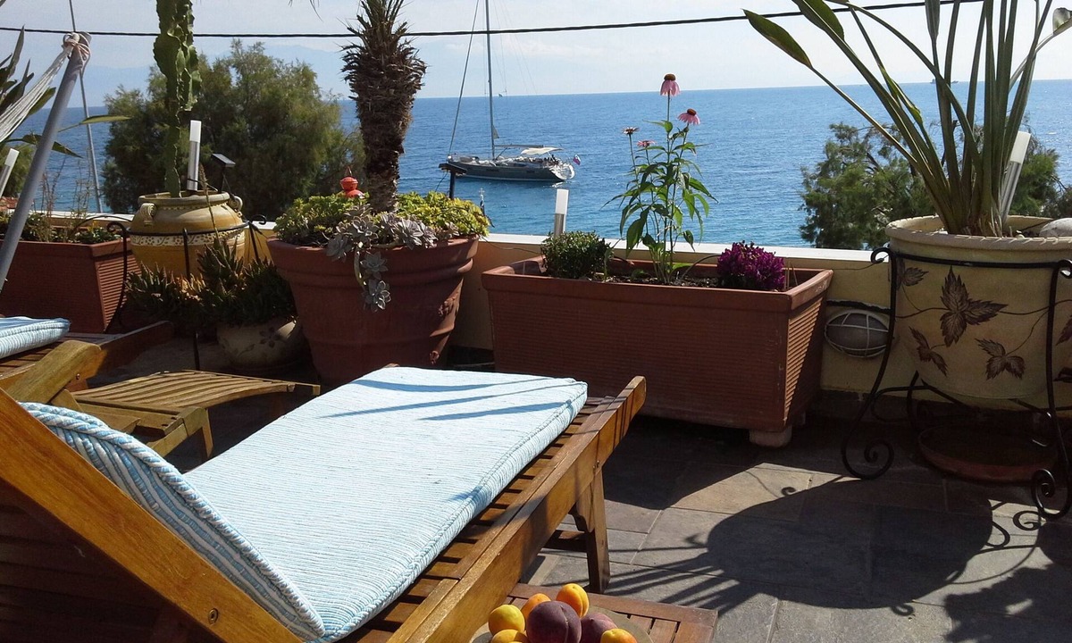 Kato Diminio Apartment | Diamante Beachfront Suite