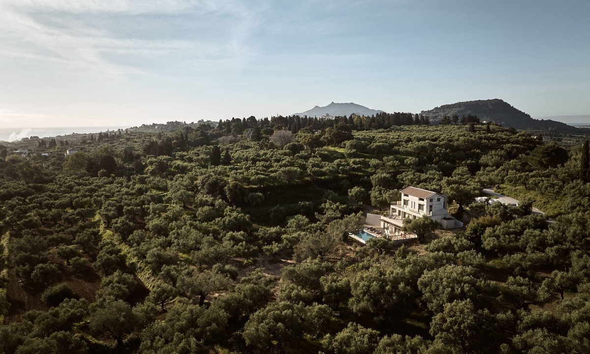 Tsilivi Villa | DiLa Grand Villa, a 5acres Secluded Sanctuary with Private Pool