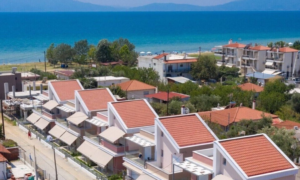 Paralia Ofryniou Apartment | Dionysos Residential Complex