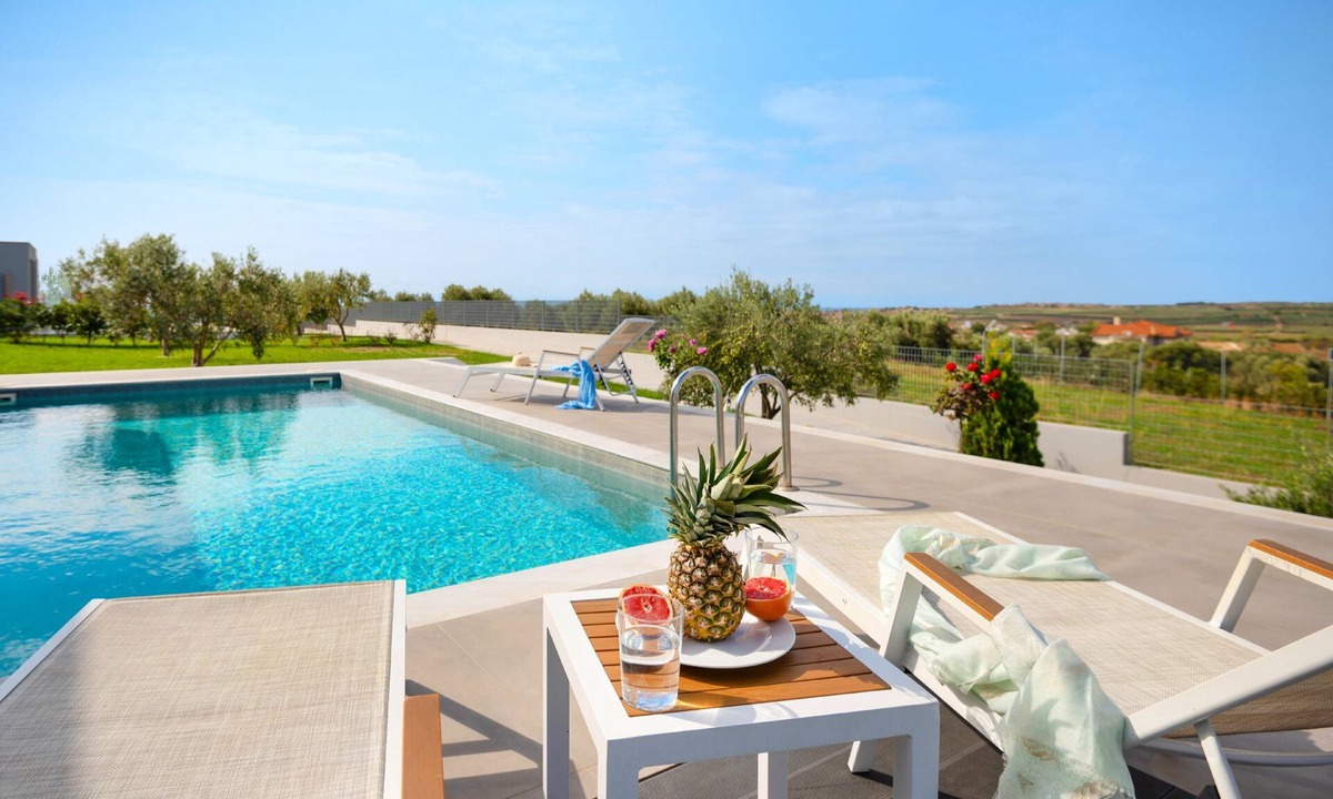 Nea Propontida Villa | Discover unforgettable sunsets at Sunset Villa, Halkidiki's hidden gem