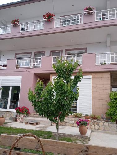 Kriopigi Apartment | DOM RASPALOZEN NI DALEKO OT MORE I PRIRODi