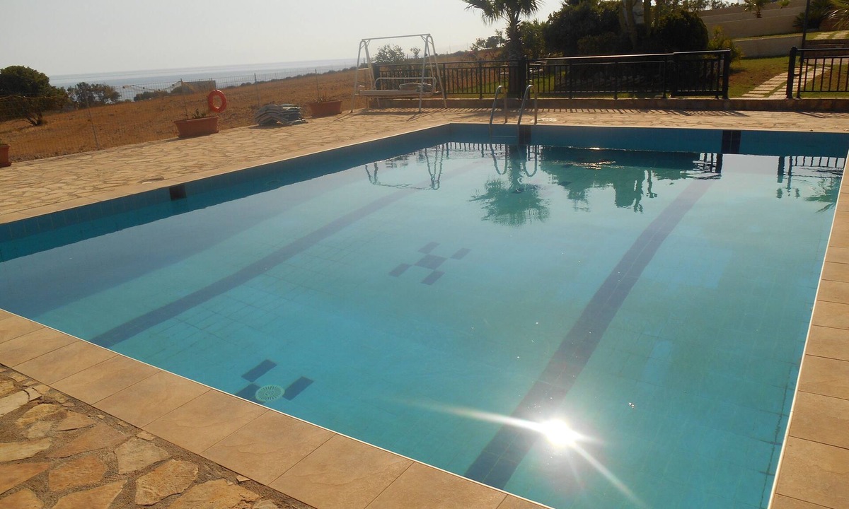 Fragkokastello Apartment | Dreams Days Holiday House with a panoramic view next to the sea, pool & gardens
