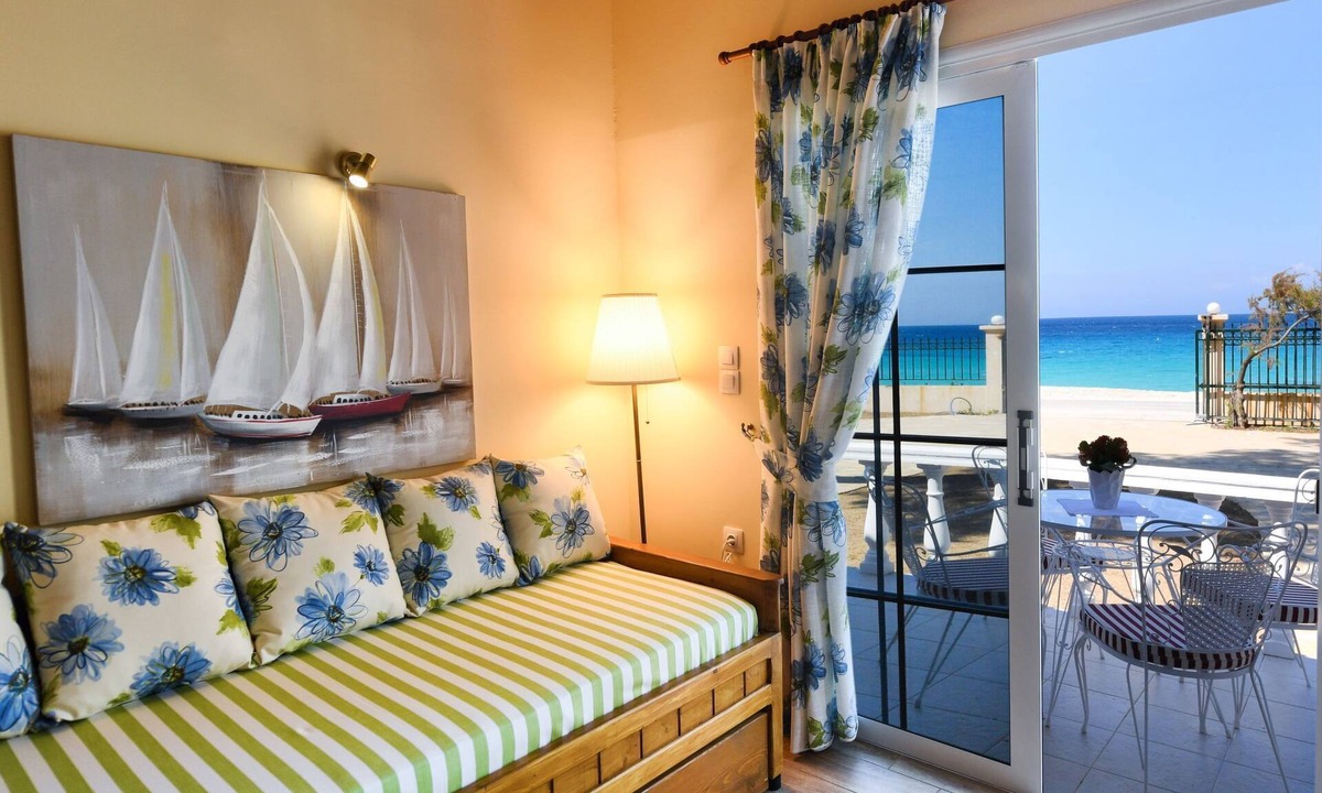 Agios Ioannis Apartment | Eine unabhängige, voll ausgestattete Wohnung direkt am Meer. by Interhome