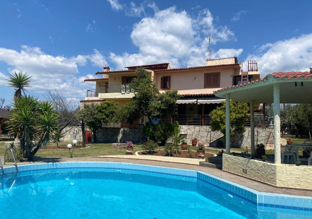 Gerakini Villa | Eirini's ART HOUSE