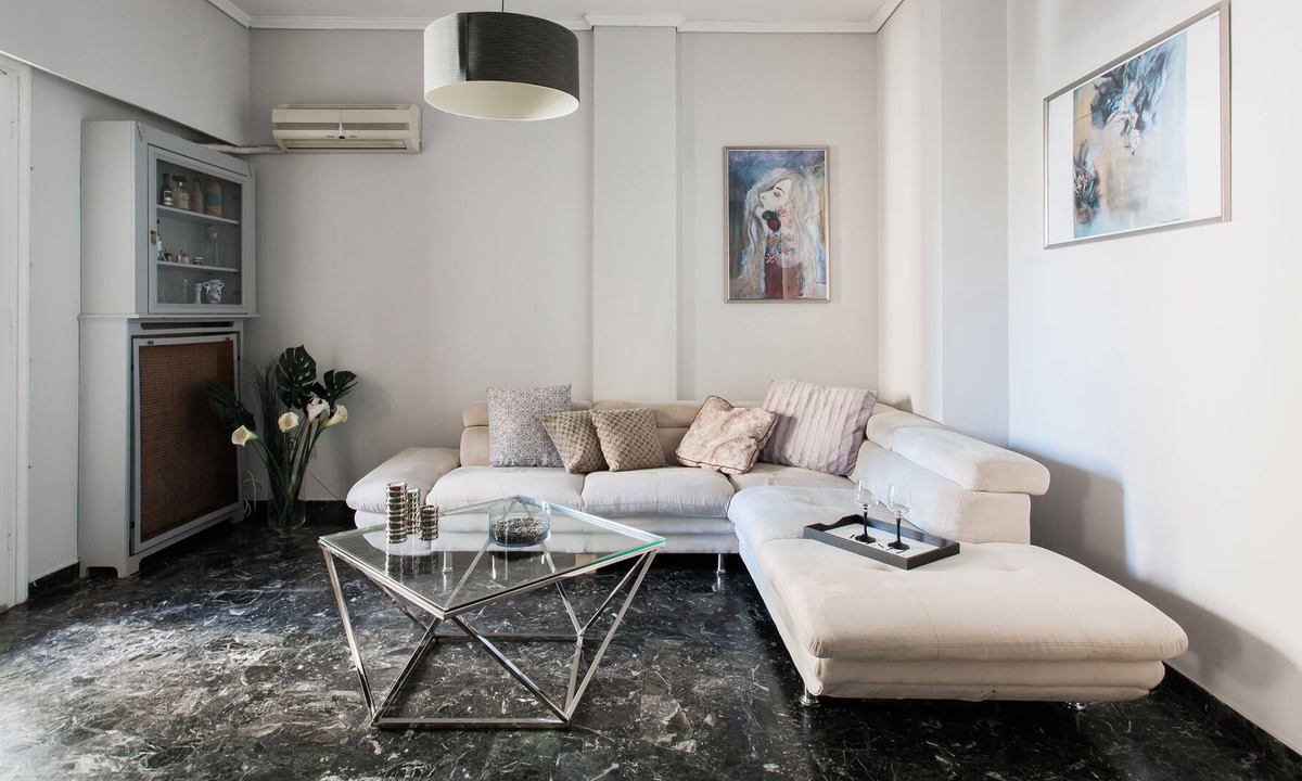 Athens City Centre Apartment | Elegant 75sq+HeatedJacuzzi+balcony W/AcropolisView