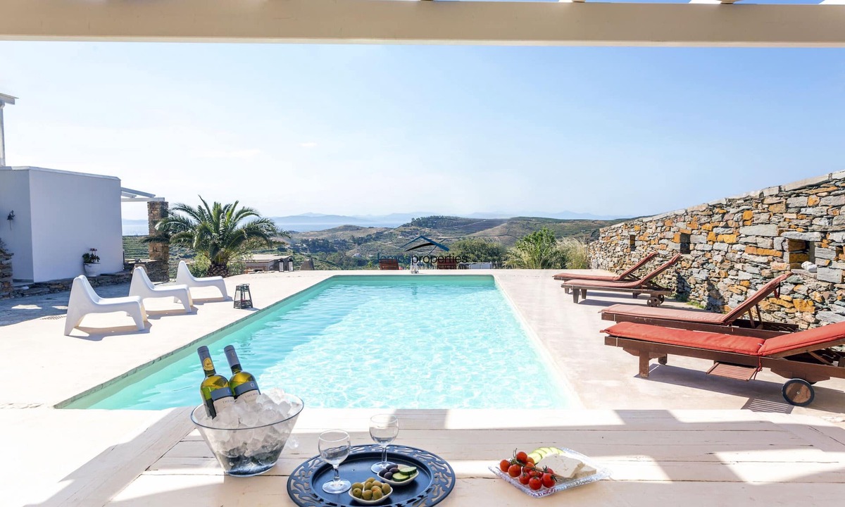 Kea Villa | Elegant Villa Petra, Thea and a guest house with a swimming pool and sea view