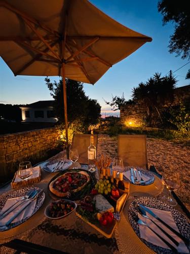 Lakka House | Ellie’s House