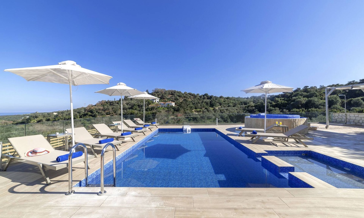 Episkopi Villa | Etesians Villa, Heated Pool & Spa Whirlpool, BBQ