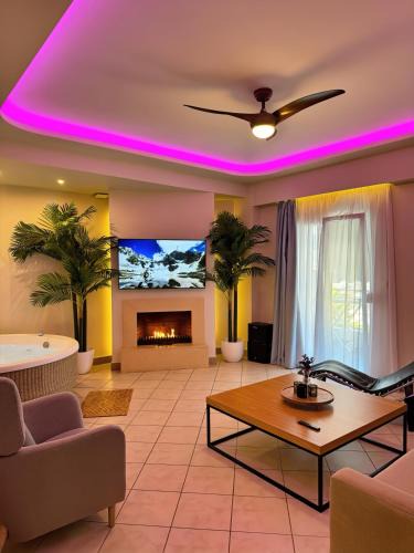Stomio Apartment | Etherial Suite with Mountain View Fireplace & Indoor Jetted Tub