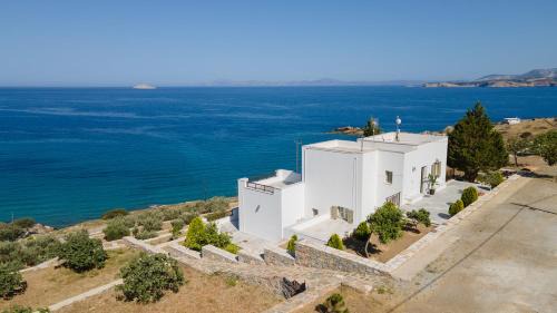 Naxos House | Evdokia - Luxury Olive Yard apartments with Aegean View
