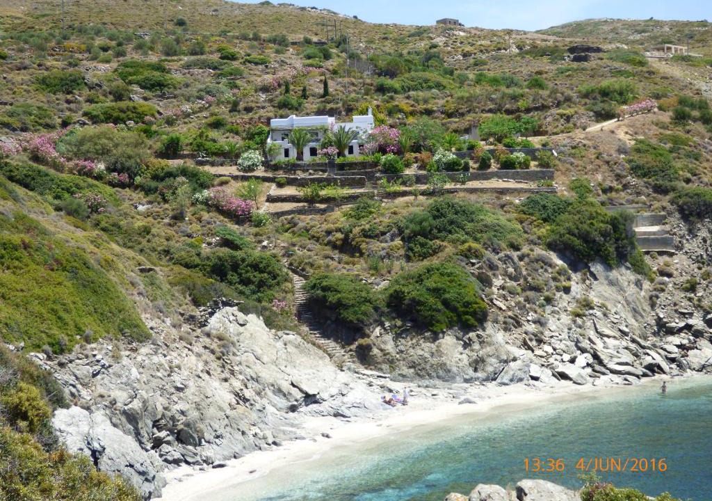 Ydrousa House | Exclusive Beach House