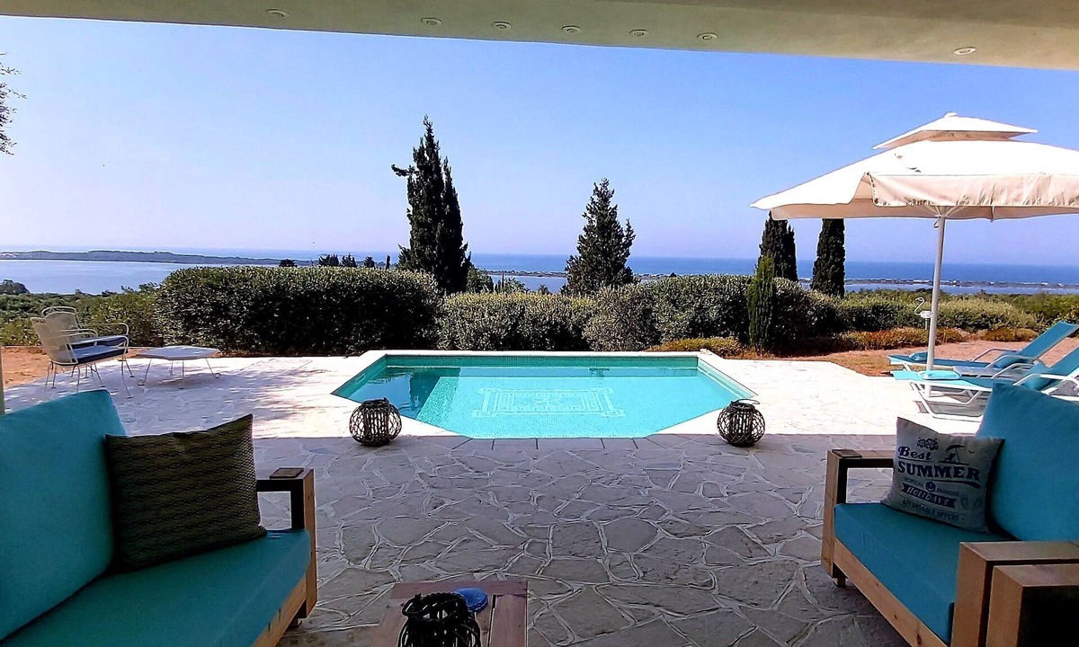 Dafnata Villa | Exclusive, luxury and romantic eco friendly villa for 2 adults with private pool