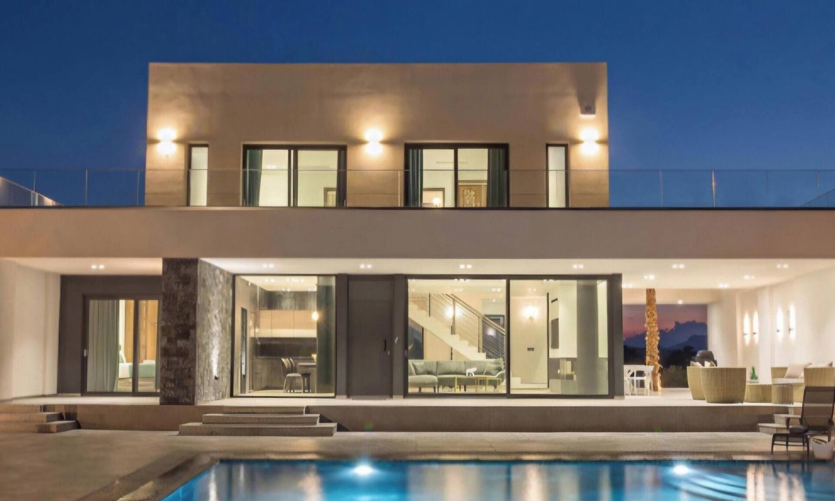 Minoa Pediada House | Exclusive Luxury Villa in Heraklion with a Private Pool, Oasis for 6 Guests
