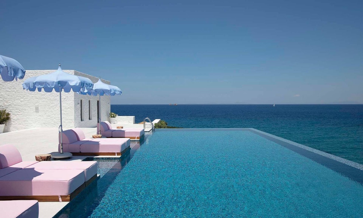 Parikia Villa | Exquisite Paros Villa | Villa Imperia | 5 Bedrooms | Private Infinity Pool |.