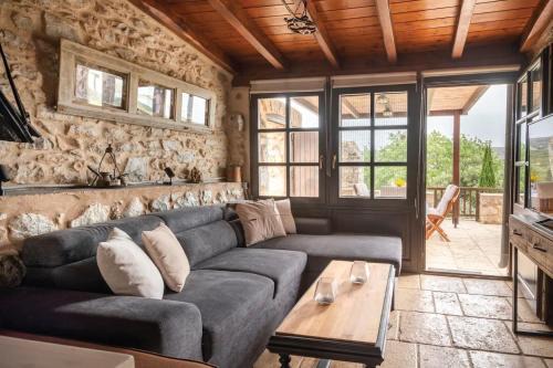 Pagkia House | Fameliti Casa Torre - Historic Maniot Tower House