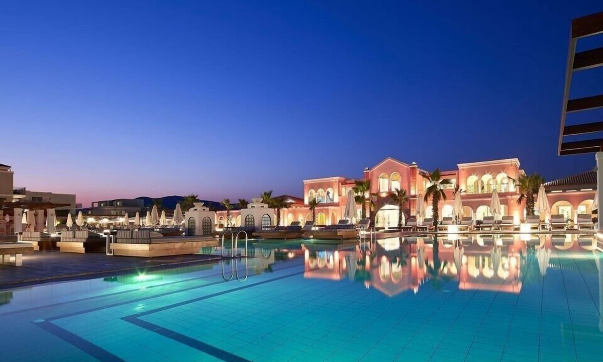 Georgioupolis Apartment | Family Room Private Pool 2 Bedrooms Garden View