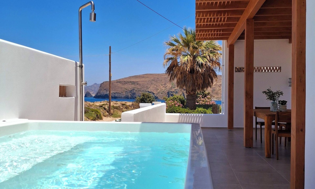 Pachena Apartment | Famly Apartment with Sea View & Plunge Pool (Ground Floor)