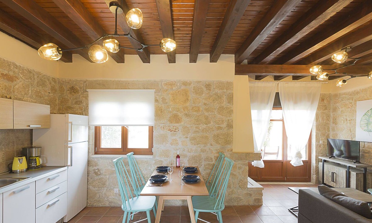 Flh Rastoni Retreats | Kassandra