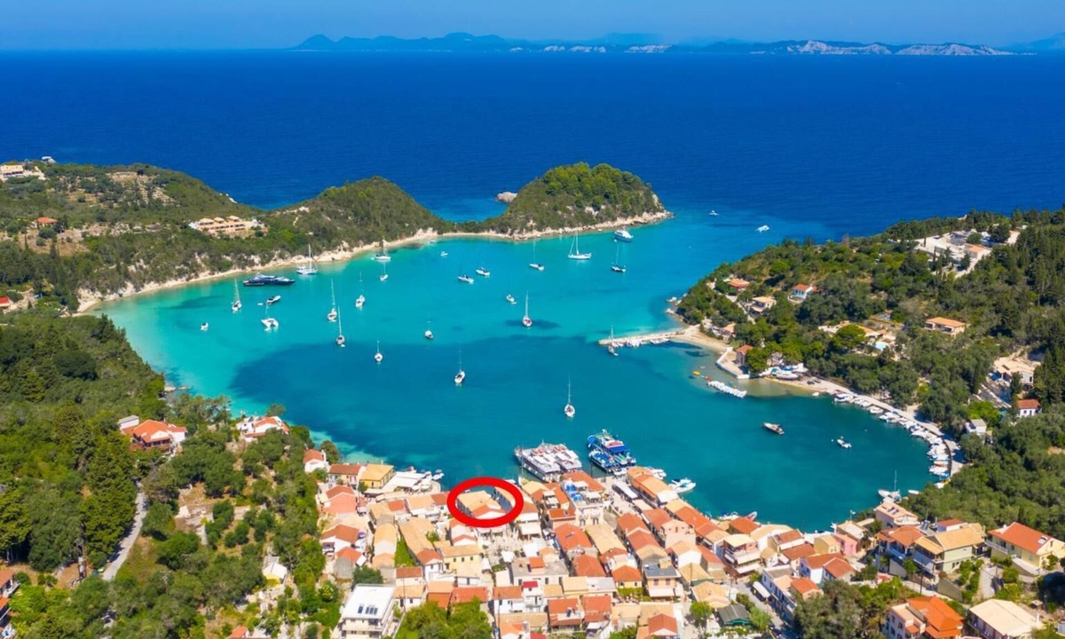 Flora Maisonettes | Lakka