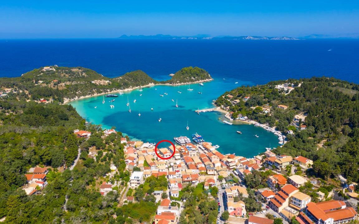 Lakka Apartment | Flora Maisonettes 1: Walk to Beach, A/C, WiFi, Car Not Required