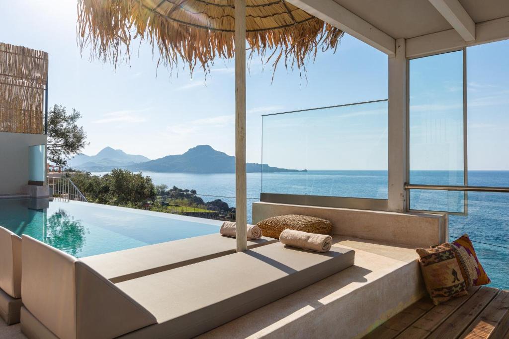 Agios Vasileios Villa | Fotinari Villas