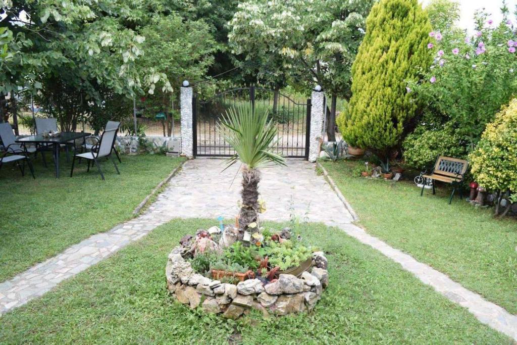 Leptokaria Villa | Garden's Villa