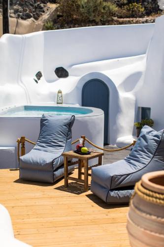 Finikia Villa | Gemini Cave