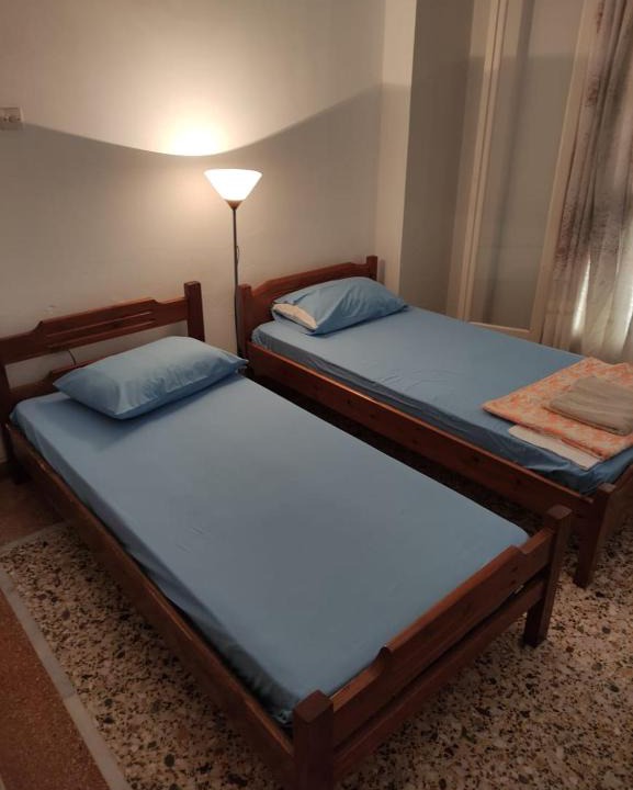 Keratsini-Drapetsona Apartment | George's Apartment near the port of Piraeus