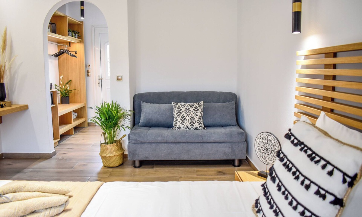 Troulos Apartment | Giabeos