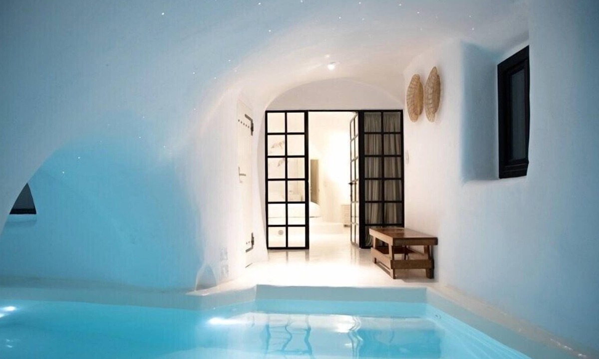Messaria Villa | Gorgeous Santorini Villa | Aleria Luxury Cave | 3 Bedrooms | Beautiful Sea & Mountain View