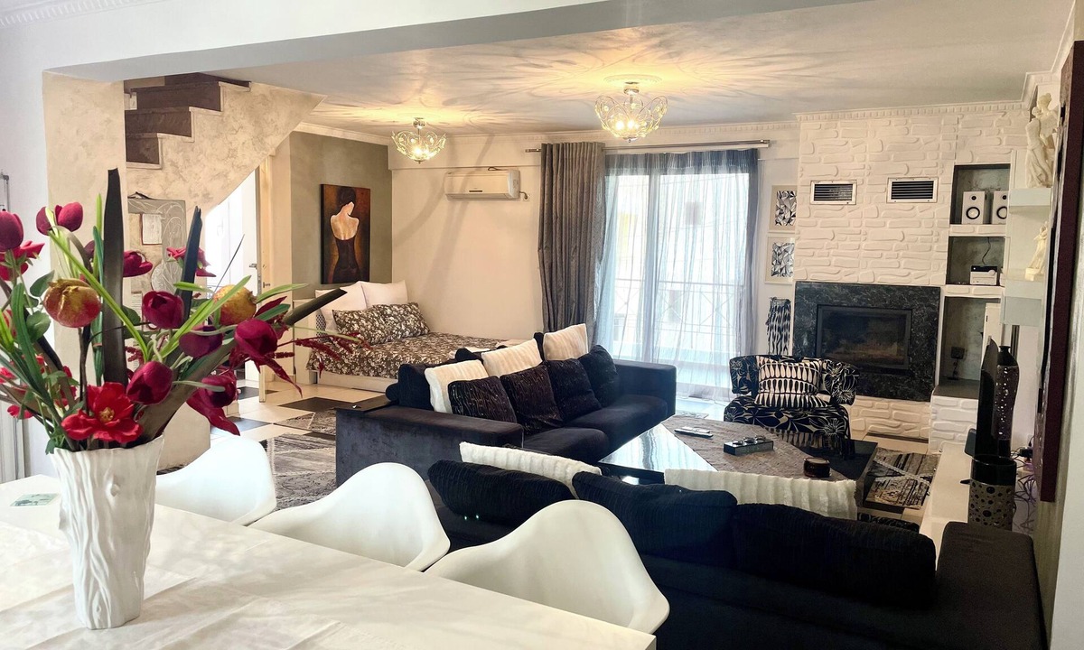 Agioi Anargyroi-Kamatero Apartment | Greek Hospitality for 9 persons/free WiFi/free DOUBLE PARKING